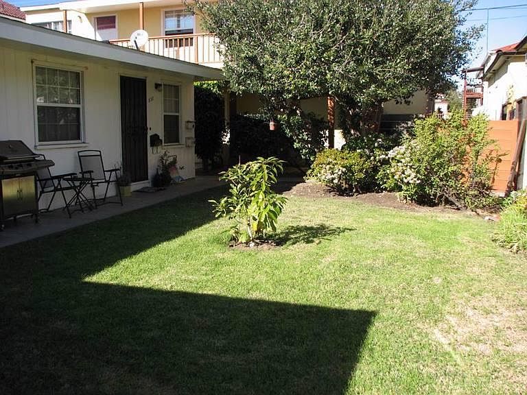 1st image of 838 Emerald St