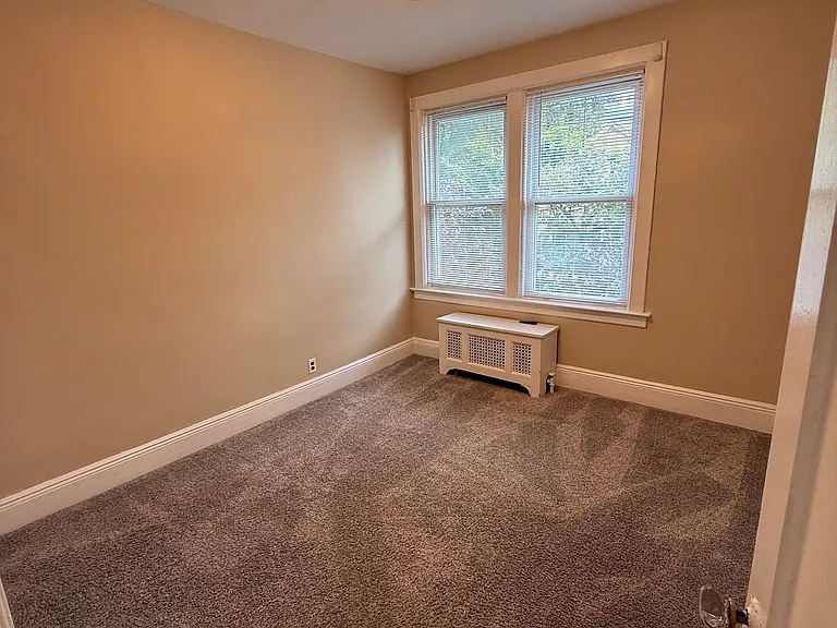 48 Grand Ave #2R — Photo 10