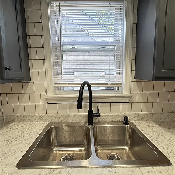 210 Robeson St #2 — Photo 15