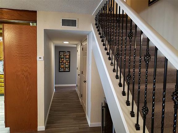 3rd image of 2321 Valleywood Dr