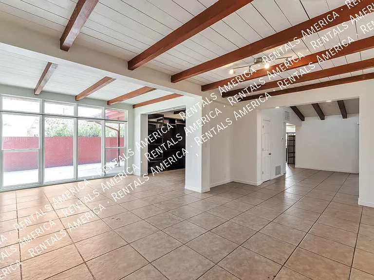2250 E La Mirada St — Photo 7