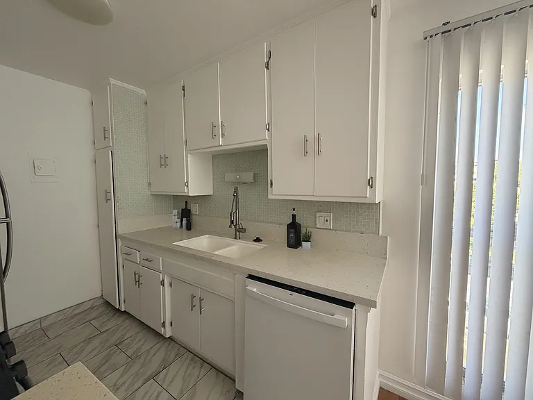 3426 Vinton Ave #9 — Photo 5