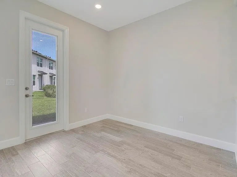 1875 SE Ocean Cove Way — Photo 16