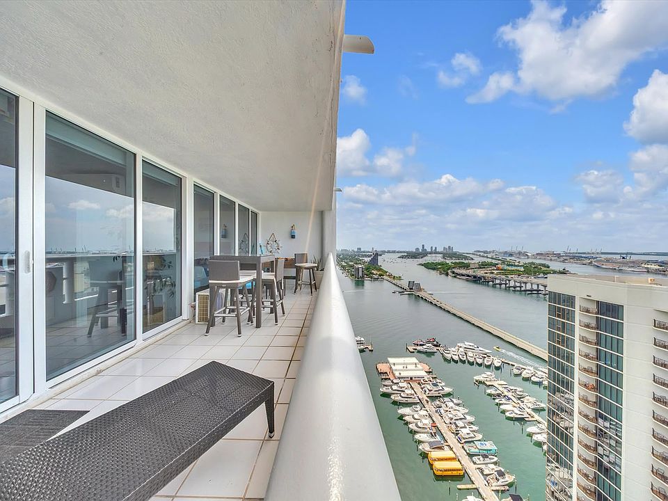 1st image of 1717 N Bayshore Dr APT 3844