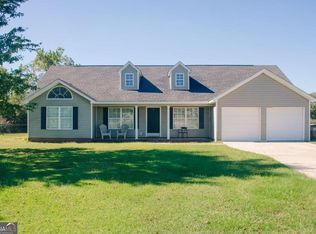 1236 Vo Tech Dr, Fitzgerald, GA 31750