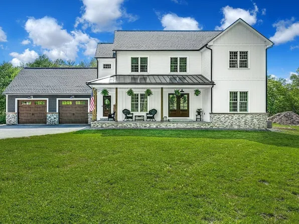 17 Blood Rd, Charlton, MA 01507