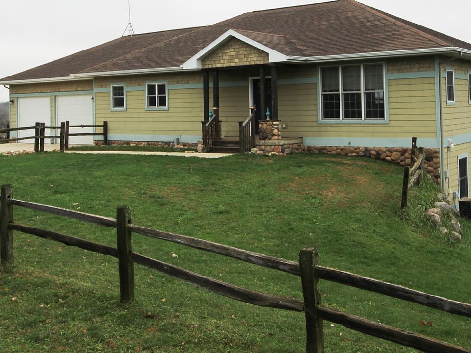 1st image of 2303 195th Ave