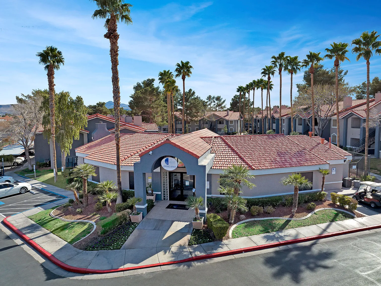 Bay Breeze Apartments — Photo 3
