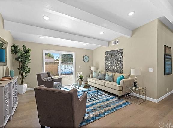 5th image of 5635 Encinita Ave