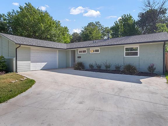 2nd image of 10210 Cromwell Dr