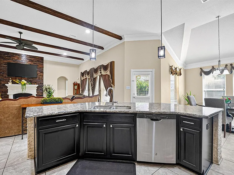 2624 Holbrook Springs Ln — Photo 14