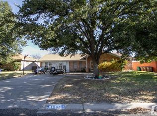 1806 Dove Creek Dr, San Angelo, TX 76901
