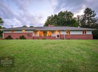 100 N Bunker Hill Dr, Junction City, KS 66441