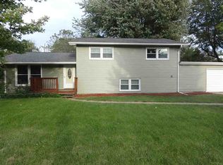 11919 Knoxville Rd, Milan, IL 61264