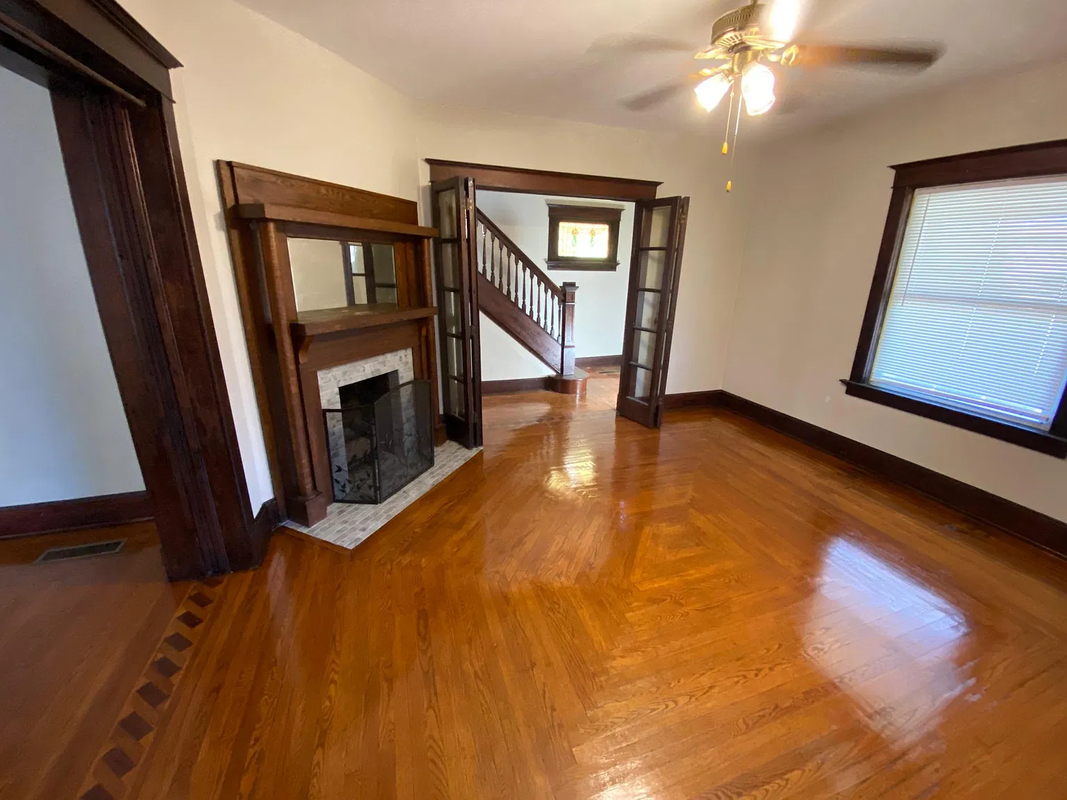 4 bed, 1.5 bath, 1347 sqft, $2,950 — Photo 4