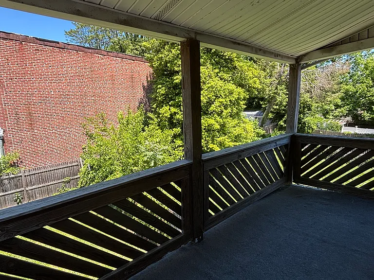 2401 N West St — Photo 11
