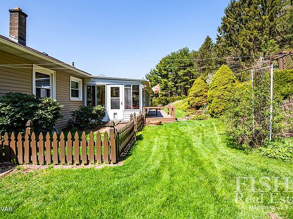 5th image of 2721 Estella Ave