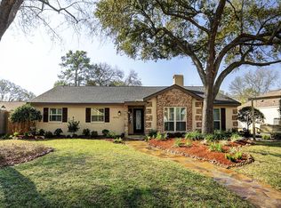 10711 Deerwood Rd, Houston, TX 77042