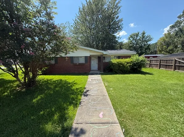 408 E 13th St, Russellville, AR 72801