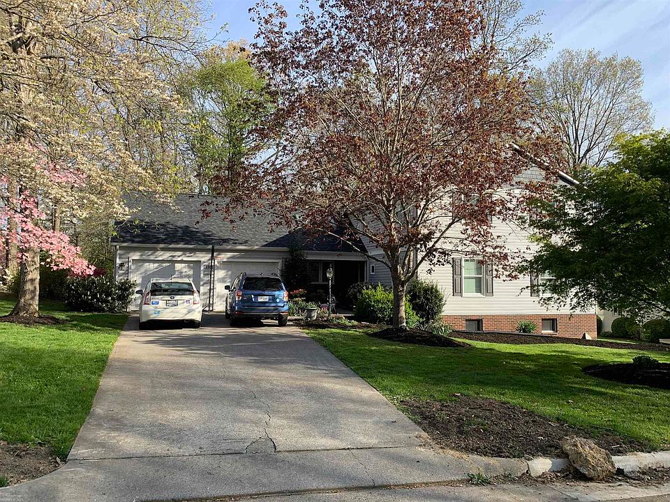 1st image of 2906 Lancaster Dr