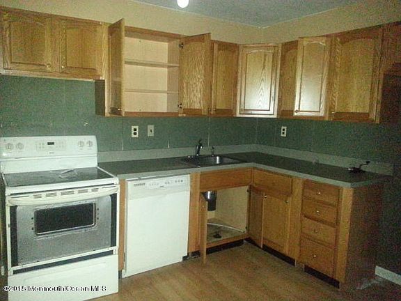 4th image of 319 N Roosevelt Blvd
