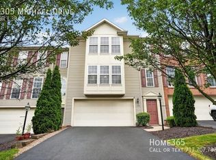 1305 Michael Dr, Pittsburgh, PA 15227