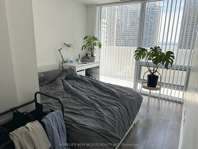 88 Harbour St #1610 — Photo 7