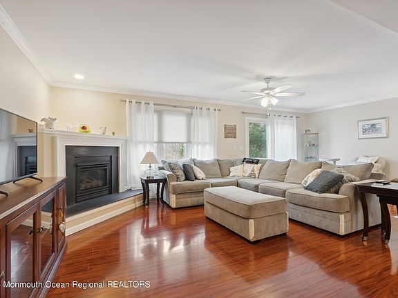 3rd image of 82 Orchid Court #802