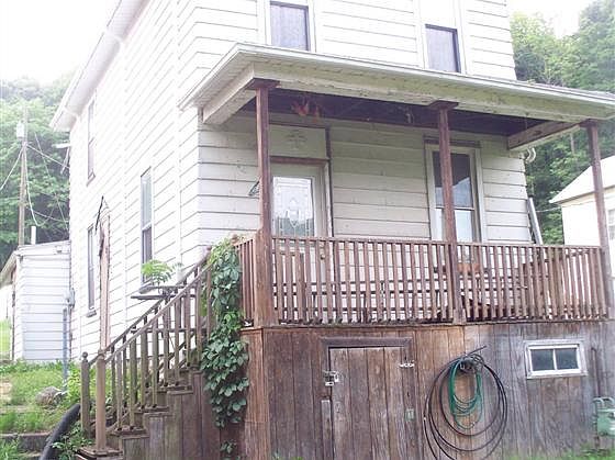 2nd image of 16920 Blueberry Ln SW