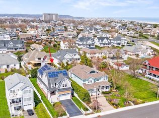19 Valentine St, Monmouth Beach, NJ 07750