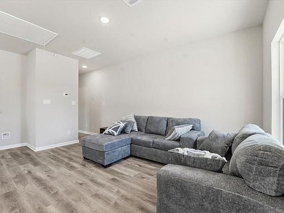 4th image of 8708 Wileyvale Rd