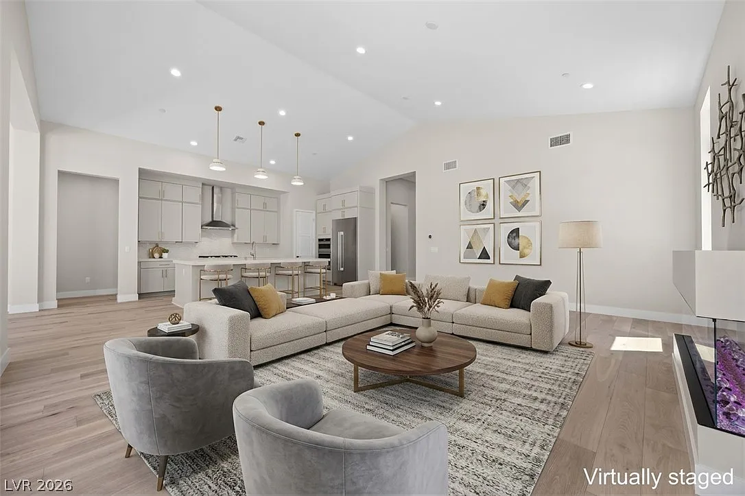 4 bed, 3.5 bath, 2704 sqft, $4,999 — Photo 4