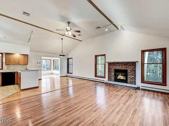 4th image of 145 Underwood Ln