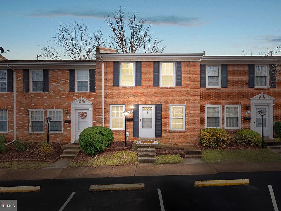1st image of 220 N Baylor Dr