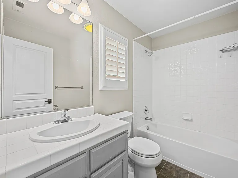 939 Skip Away Ct — Photo 18