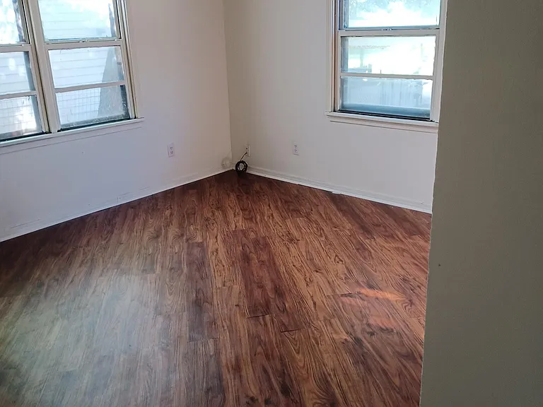 1611 NW Lindy Ave — Photo 9