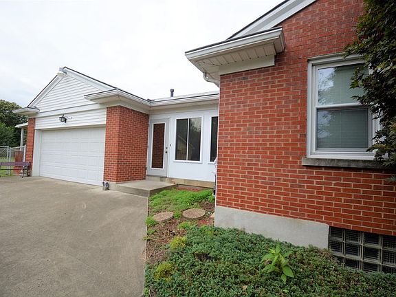 2nd image of 4700 Walden Dr