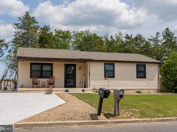 517 Martinelli Ave, Minotola, NJ 08341