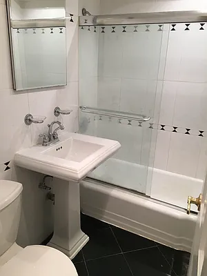 Rented by Nest Seekers International | media 16