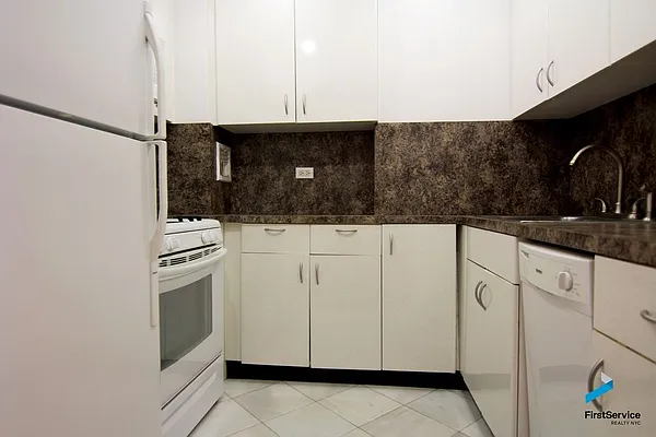 Rented by FirstService Realty (legacy) | media 21