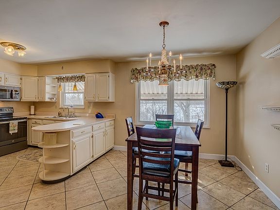 4th image of 689 Mafred Dr