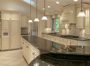 31 Crawford Rd, Middletown, NJ 07748