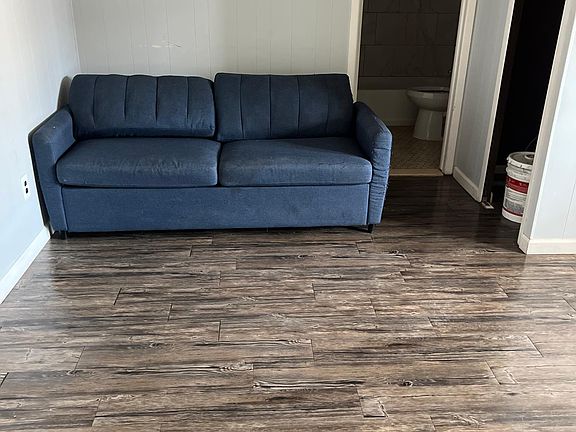 5th image of 9735 Joseph Campau St APT 3