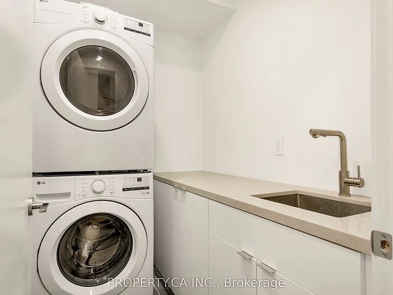 301 Keele St #3 — Photo 39