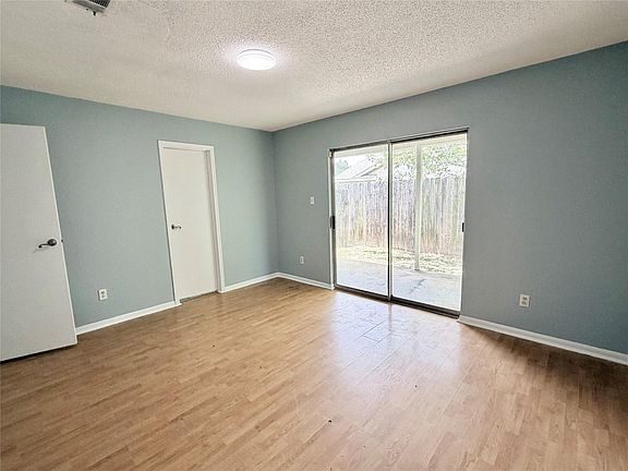 3rd image of 2612 4th Ave N