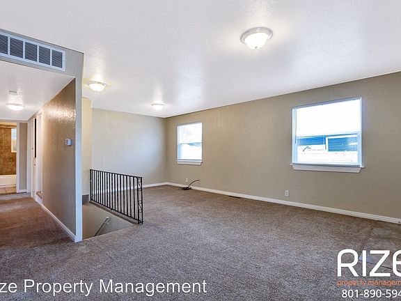4th image of 1128 W Dalton Ave
