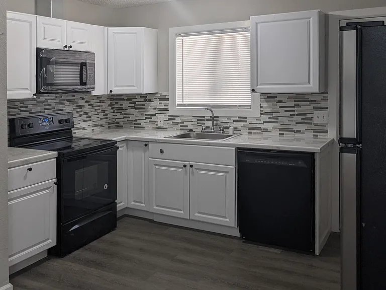 506 W Watson St #3 — Photo 1