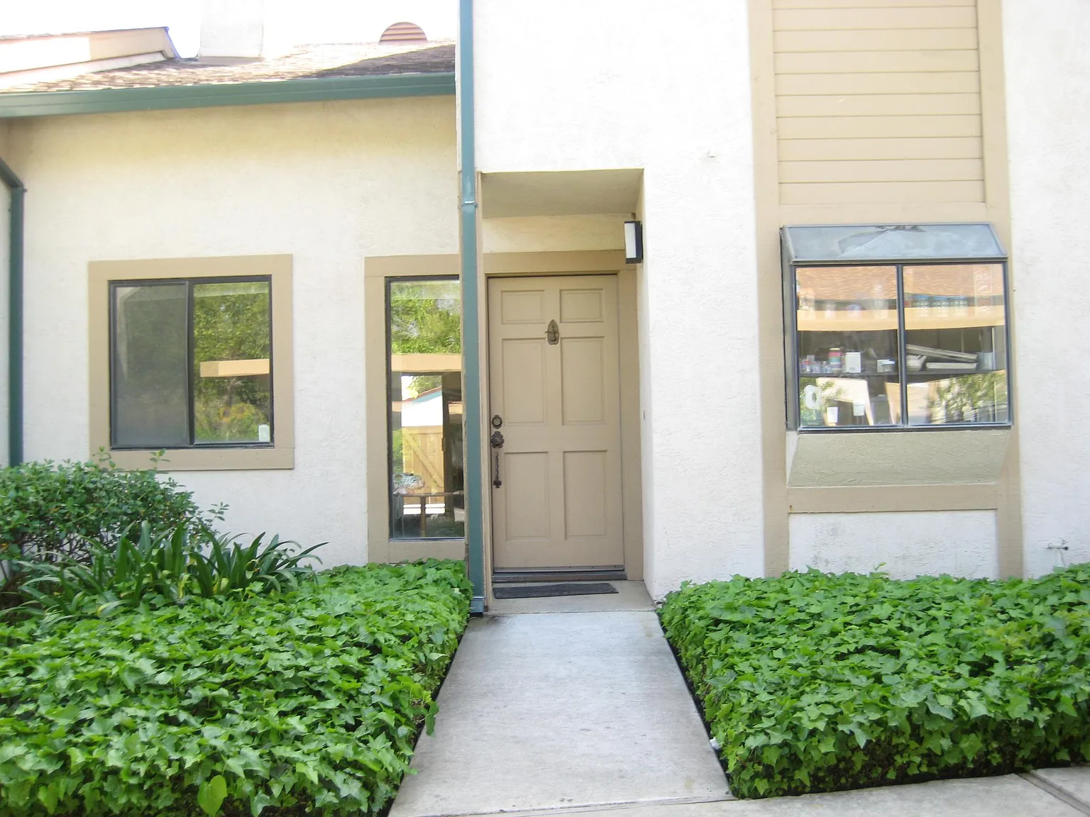 2128 Bueno Dr APT 4 photo 1
