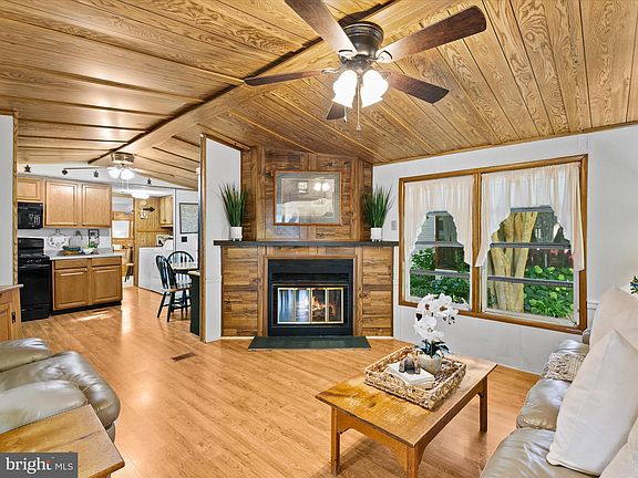 3rd image of 33422 N Beach Dr #20957