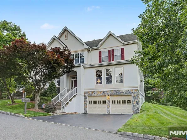 29 Skytop Ridge, Oakland, NJ 07436